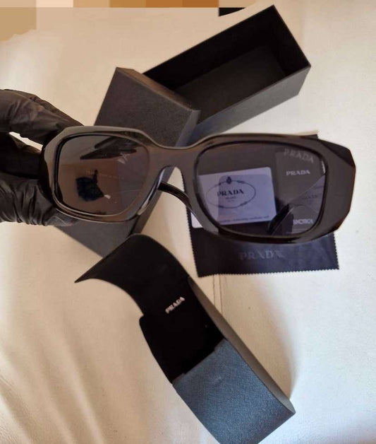 Lunettes, Prada